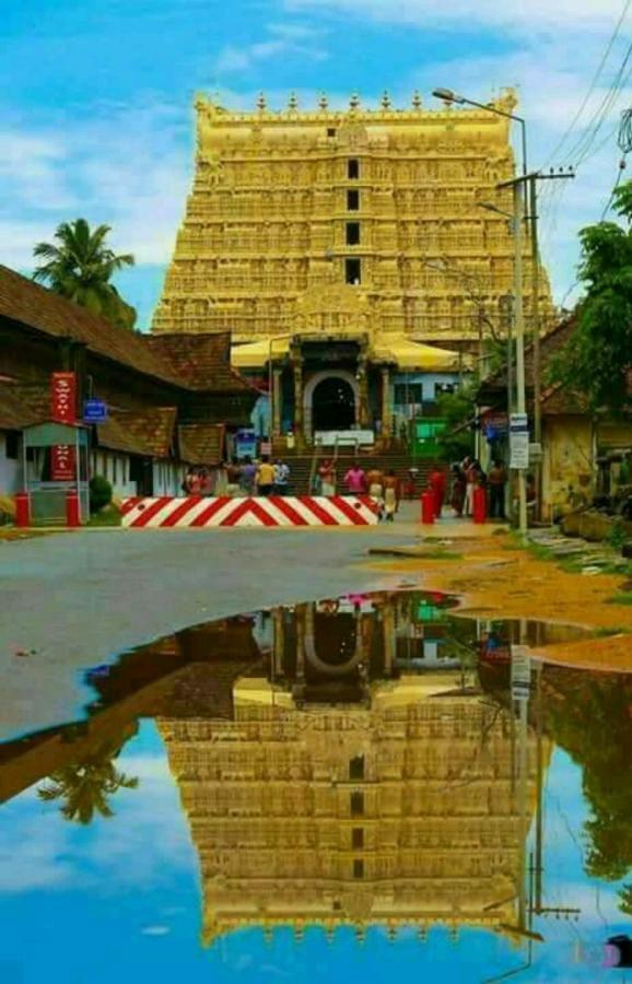 Devasthanam Lodge Тривандрум Экстерьер фото