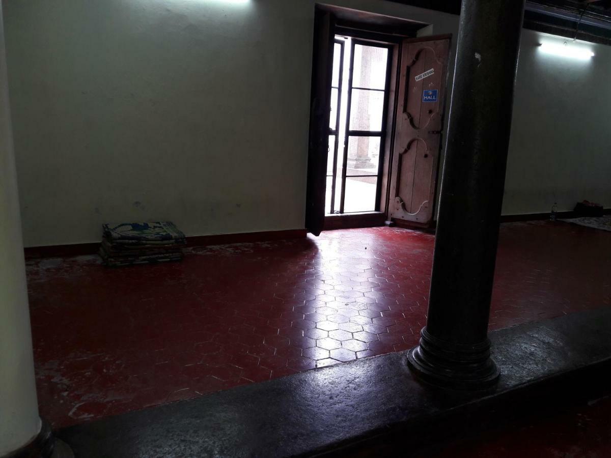 Devasthanam Lodge Тривандрум Экстерьер фото