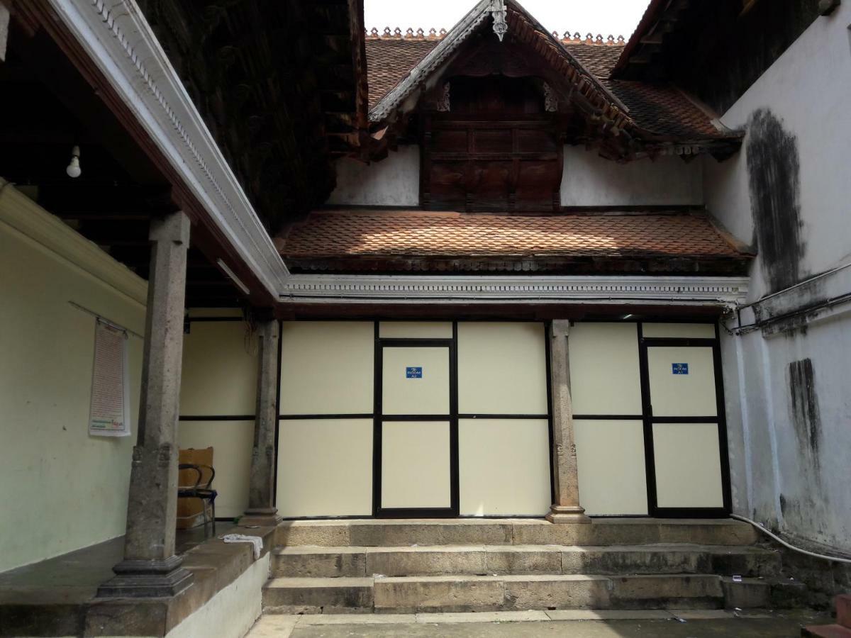 Devasthanam Lodge Тривандрум Экстерьер фото