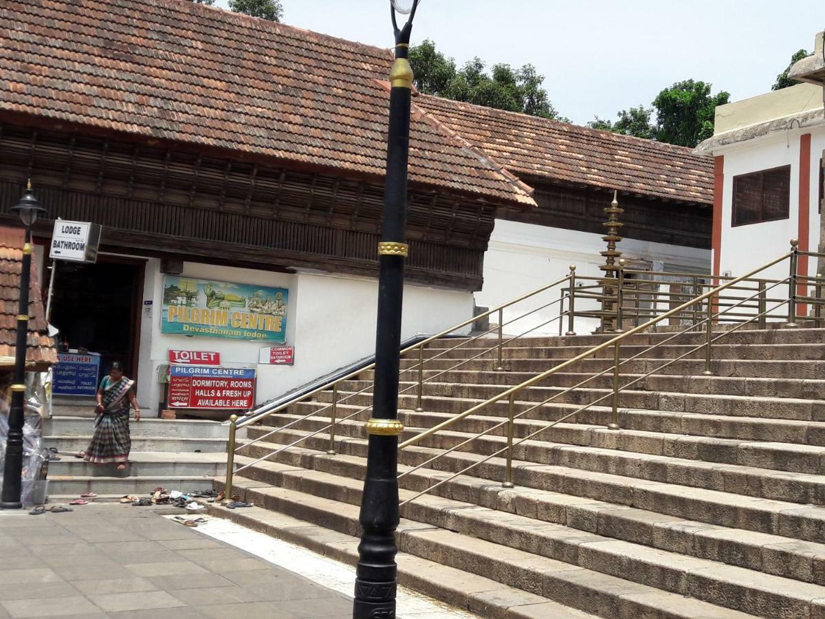 Devasthanam Lodge Тривандрум Экстерьер фото